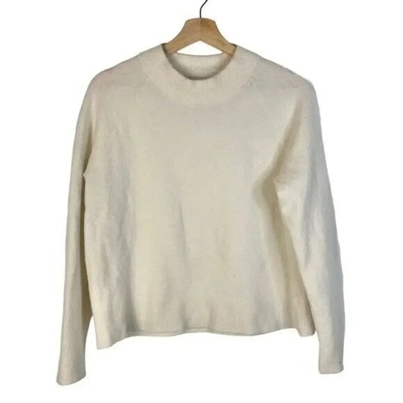 Athleta Hawthorn Dove White Crewneck Sweater M - Picture 2 of 5